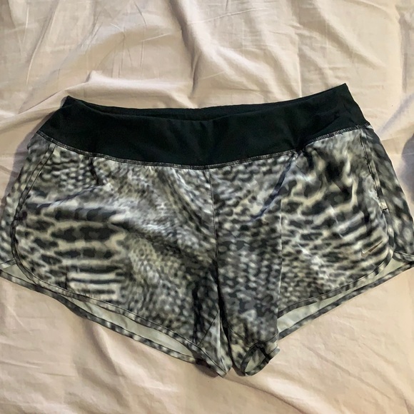 Nike running shorts - Picture 1 of 2